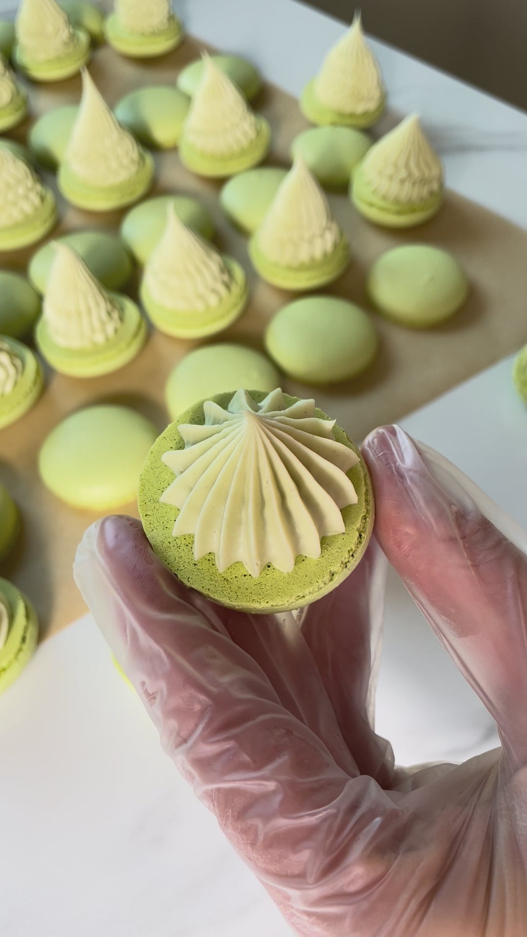 Pistachio_Raspberry_macaron_filling